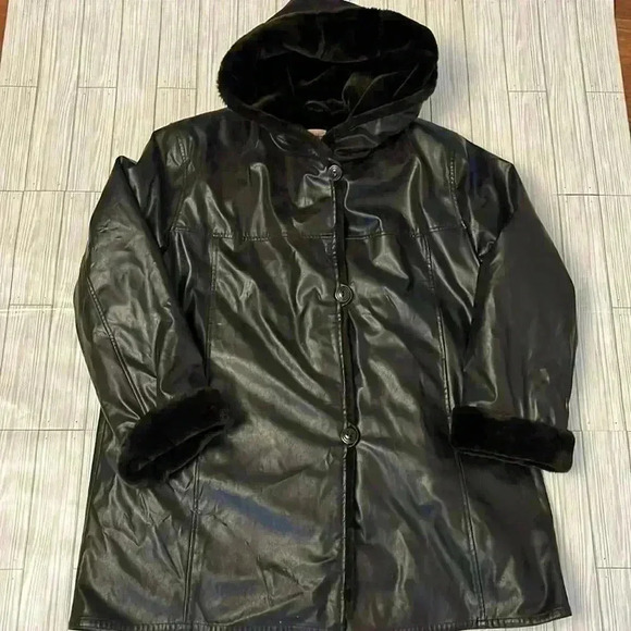 Vintage faux fur and leather coat - Picture 2 of 7